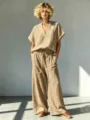 Lässiges Leinenmix-Set mit V-Ausschnitt, Kurzarmshirt und weiter Hose für sommerliche Outfits. - Khaki