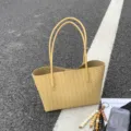 Κίτρινη πλεκτή τσάντα tote για γυναίκες, μεγάλη τσάντα ώμου για δουλειά και μόδα. - Χωρίς μενταγιόν / Κίτρινο