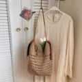 Sac à bandoulière tressé français blanc pour femme, sac de plage en paille chic pour l'été. - Marron
