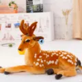 Peluche Réaliste de Cerf Sika Mignonne Animal en Peluche Douce Jouet Cadeau Maison - Cerf
