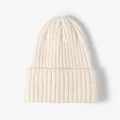 Gorro de punto acanalado de color sólido para otoño e invierno, acogedor, ligero, versátil. - Crema