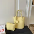 Sac seau en cuir jaune pour femmes, sac à main élégant avec pochette pour usage quotidien. - Jaune