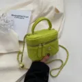 Grüne gesteppte Kosmetiktasche Umhängetasche für Damen, stilvolle Box-Schultertasche. - L / Grün