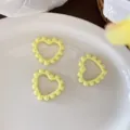 Yellow heart wreath DIY jewelry accessories, cute resin charms for keychains and crafts. - 38*42mm / Yellow