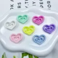 Bunte Acryl dreischichtige Herzperlen für DIY Handykette Schlüsselanhänger Schmuckherstellung Zubehör. - 23x30mm (Loch 2.5mm) / Solide Zufällig Gemischte Farben