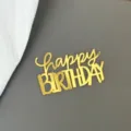 Goldener Acryl Happy Birthday Tortenaufsatz Detailansicht, stilvoller Partydekorationsartikel. - Ornament 1 (Trompeter) / Breite ca. 7CM