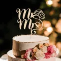 Décoration de gâteau de mariage en bois Mr et Mrs avec anneaux pour fête de fiançailles élégante. - Acrylique Or (Largeur Environ 9CM) / Épaisseur 1.3MM Style Alliances