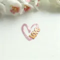 Valentinstag Acryl Tortenaufsatz Herz Liebe Design Detailansicht fur Backen Dekoration - Love (Glitzerrosa Basis + Goldene Oberfläche)