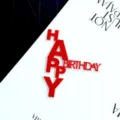 Cake topper joyeux anniversaire en acrylique rouge, decoration elegante pour gateau de fete. - Transparent + Rouge