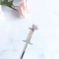Silberner Acryl Kuchenaufsatz Nummer 1 mit glitzernder Krone für Geburtstag Party - Kleine Größe 1 Silber (Höhe ca. 6.2cm ohne Stab)