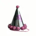 Close-up van een glimmende zilveren verjaardagshoed versierd met pluizige roze pompons. - Zilveren glitterbal / 19*15cm