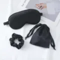 Set mascherina sonno in seta con scrunchie e sacchetto, maschera occhi raso nero notte. - Nero