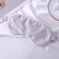 Máscara de sueño de pura seda de morera para bloquear la luz, textura suave para la noche. - Gris Plata