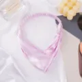 Diadema cruzada de seda artificial morada clara, espalda elástica, accesorio de moda para mujer. - Violeta Claro