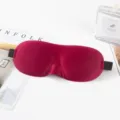 Wijnrode 3D zijden slaapmasker met zwarte elastische band voor totale verduistering. - Bordeauxrood