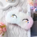 Masque de sommeil licorne en peluche douce avec cils brodés et corne mignonne et confortable. - Cils Étoile Coeur