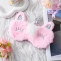 Masque de sommeil licorne en peluche rose avec cils brodés argentés et matière douce et confortable. - Cils Argentés Rose