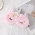 Masque de sommeil licorne en peluche douce avec cils brodés, cache-yeux confortable pour les voyages. - Rose Arc-en-ciel