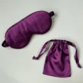 Lila Seide Schlafmaske und Beutel Set, tragbare Satin Augenmaske fuer Reise und Schlaf. - Dunkelviolett