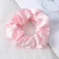 Roze satin haar elastiek, zachte zijde haaraccessoire, elegante haarband voor vrouwen. - Roze