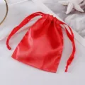 Roter Seiden-Kordelzugbeutel, weiche Satintasche für Schmuck, Kosmetik und kleine Artikel. - Rot