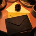 Conjunto de sobres de papel kraft retro minimalista, papetería en blanco negra y amarilla para cartas. - 11.4x16.2cm / Estilo Tanga / Color Papel Kraft