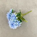 Künstlicher 7-Kopf Dahlienstrauß für Heimdekoration, Hochzeitsblumen, blaue künstliche Blume. - Hellblau