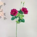Künstlicher 2-Kopf-Rosenblütenstiel im Detail, realistische Seidenblume für Hochzeitsdeko. - Rot
