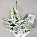 Feuilles de plante Alocasia artificielles faux feuillage vert pour décoration de maison - 95cm / Tige verte et feuilles blanches