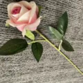 Fleur de rose artificielle simulation seule petite bouton mariage décoration de la maison - Rose Clair