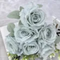 Bouquet di rose in seta artificiale blu per decorazione di nozze e oggetti di scena fotografici - Verde Porcellana