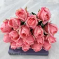 Kunstliche rosa Seidenrosen BlumenstrauB 18 Kopfe Kunstblumen fur Heimdekoration Party - Dunkelrosa