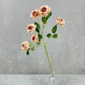 Vue détaillée de rose artificielle à 6 têtes, accessoire de décoration florale réaliste. - Café Clair