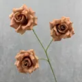 Künstliche 3-Kopf braune Seidenrose Blumen Zweig für Heimtextilien und Hochzeitsdekoration. - Kaffeebraun