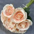 Künstlicher 9-Kopf Rosenstrauß für Hochzeit und Heimdekoration, Seidenblumen mit Stielen. - Champagner