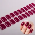 Détail de bandes d'ongles en gel rouge foncé sans UV, manucure DIY facile sans lampe. - Style Rouge Foncé (BSA-0209) / Ensemble Standard