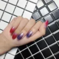 Adesivi per Unghie Glitter Sfumati Rosso Viola 3D Copertura Totale Nail Art - Adesivo per Unghie Sfumato (ZK-0002)