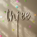 Wooden number three cake topper for baby birthday party dessert table decoration detail - Wooden three (Width approx 10CM)