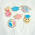 Set de adornos para tarta de graduacion de acrilico impreso en color fiesta graduacion - Juego de 6 piezas de cupcakes impresos a color de la temporada de graduación (varillas acrílicas transparentes gratis)