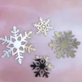 Acrylic snowflake cake decorations, variant set of 4 mirrored pieces for birthday parties. - Silver without Stick