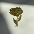 Topper de gâteau en acrylique doré motif fleur d'œillet pour la fête des mères et femmes. - 2 Fleurs Dorées Happy Womens Day