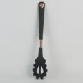 Détail de service à pâtes en silicone, cuillère à spaghetti noire résistante à la chaleur. - Cuillères à pâtes