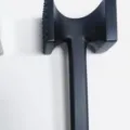 Maillet a viande noir en aluminium pour attendrir les steaks et preparer la viande en cuisine. - Noir