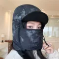 Winter warm trapper hat with integrated mask and windproof face cover for outdoor cycling. - M (56-58cm) / Black