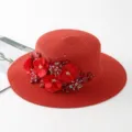 Roter Strohhut im Detail, elegantes Blumenmuster mit glitzernden Strasssteinen, breit. - M (56-58cm) / Orange