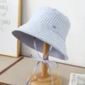 Bob vichy bleu et blanc avec brides sous le menton, chapeau de soleil chic style français. - M (56-58cm) / Vichy bleu blanc