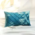 Federa per cuscino in velluto con motivo a pieghe a rombi blu petrolio, consistenza morbida. - 30*50 (senza imbottitura) / Quadri indaco 5x5