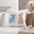 Federa per cuscino con coniglietto di Pasqua, design trapuntato e nappe, decorazione primaverile. - 45x45cm / Bianco