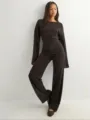 Dames herfst lange mouw crewneck top en wijde broek set casual dagelijkse outfit - koffiekleur