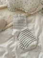 Calzini a tubo medio a righe bianche e verdi da donna, cotone traspirante casual. - Taglia unica / Grigio